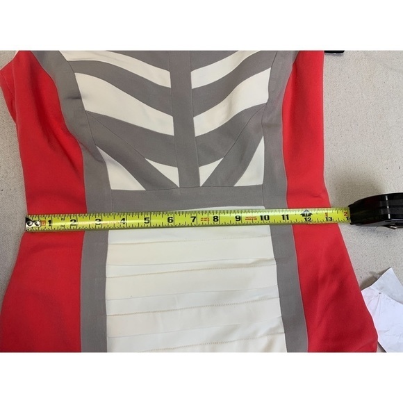 Colorblock shutter pleat body con dress NWT - Picture 4 of 10
